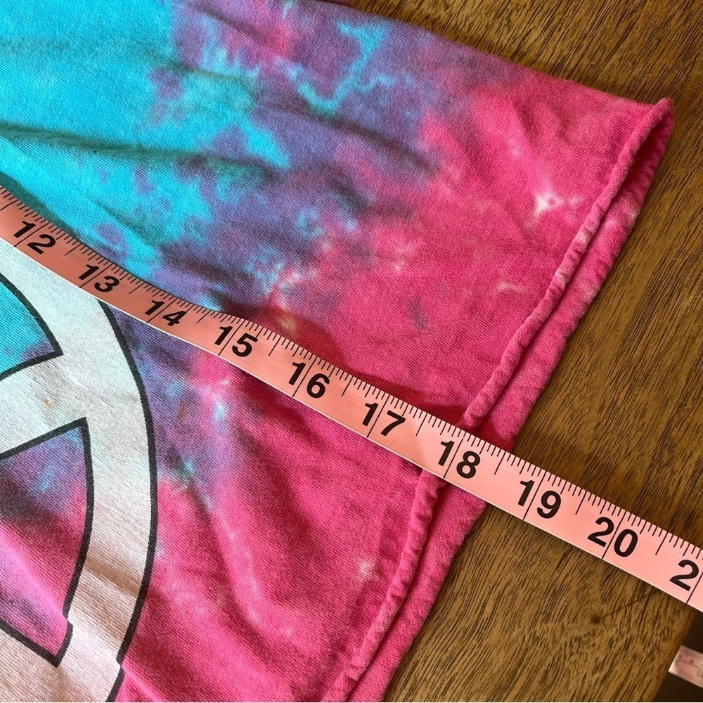 Snoopy Peanuts Peace Sign Tie Dye Crop T Shirt Size S - Picture 10 of 10